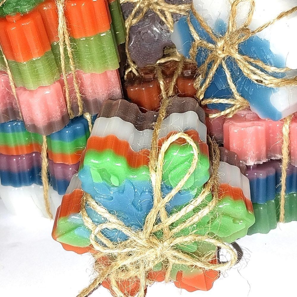Hand crafted snowflake 3piece waxmelts from our Winter Wonderland collection - Picture 5 of 9